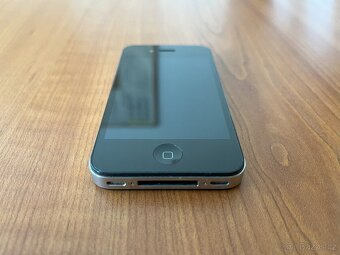 iPhone 4 s kapacitou 16 GB - originálne balenie - 5