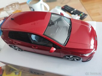 Volkswagen Golf Vlll GTI, Ottomobile,1:18 nový. - 5
