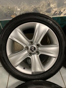 Alu kola Škoda R17 5X112 NOVÉ LETNÍ PNEU 225/50 R17 TOP STAV - 5