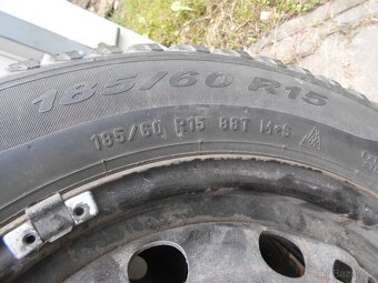 ZIMNÍ PNEU 185/60/15 PIRELLI OBUTĚ NA DISKU ŠKODA - 5