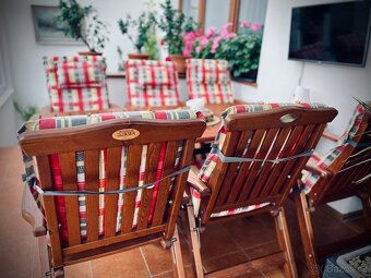 Prodám zánovní velice krásný a bytelný zahradní nábytek. - 5