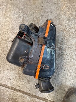 E30 m10b18 Filtr box - 5