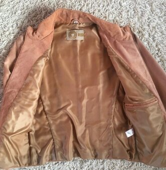 Bunda KÁRA vel 38 - 5