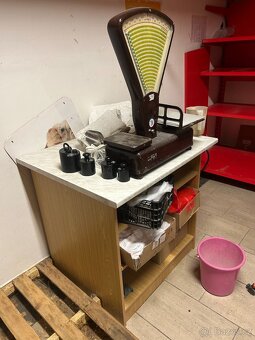 Vybavení prodejny - 5