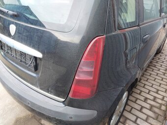 Lancia Musa 1.4i - 5