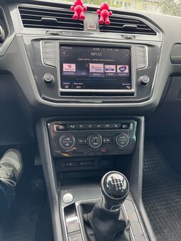 Prodám VW Tiguan 2,0 TDI 110KW, Higline , servis, 4x4, tažné - 5