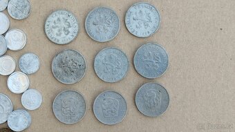 Československé mince - konvolut minci v dřevěné truhličce - 5