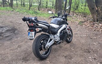Suzuki gsr 600 - 5