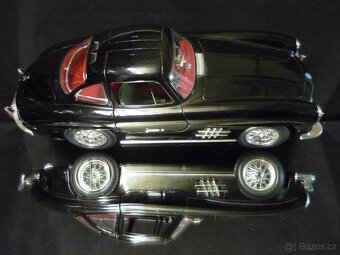 Mercedes Benz 300 SL černý Bburago 1/18 - 5
