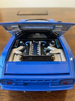 1/18 Autoart Signature Bugatti EB110 GT Blue - 5