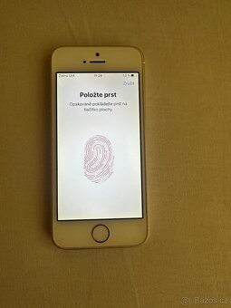 Apple iPhone SE 1. Gen 64GB - 5