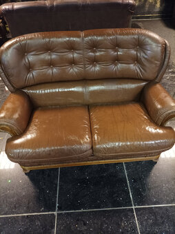 Prodám sedačku dvoused,masivní dub a kvalitní pravá kůže. - 5