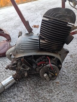 Jawa pérák 250 - 5