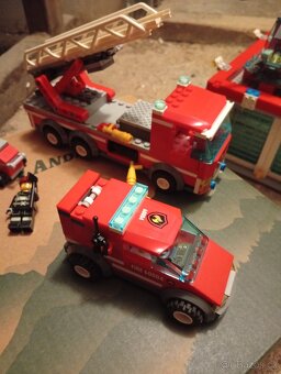Lego hasičská zbrojnice - 5