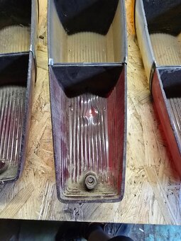 Tatra 603 zadní kryt světla - 5