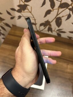 Apple iPhone 16 128GB - 5