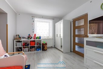 Prodej rodinného domu 4+kk, vejminek 1+kk, pozemek 838m2, k. - 5