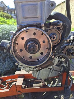 Kawasaki ZX9R Ninja motor - 5