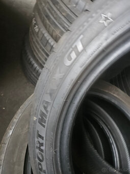 245/45R19 98Y RFT Dunlop - 5