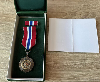 Hasičská hasič medaile za věrnost ČR s dekretem - 5
