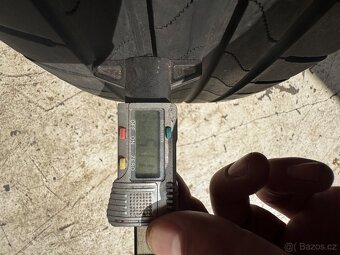 235/45-18 98Y Bridgestone - 5