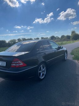 Mercedes-Benz C 320CDI V6 elegance AMG optik - 5