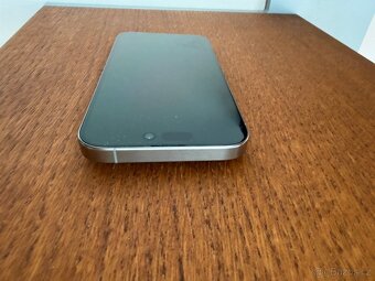Apple iPhone 15 Pro, 256GB přírodní titan - 5