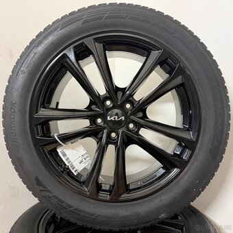 KIA SORENTO IV 5x114,3 R19 ET49,5+ZIMNÍ 235/55R19 5mm - 5