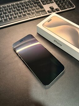 Apple iPhone 15 Pro Max 256GB, přírodní titan - 5