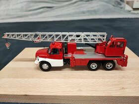 TATRA T148 autojeřáb hasičský vůz 1:43 Schuco - 5