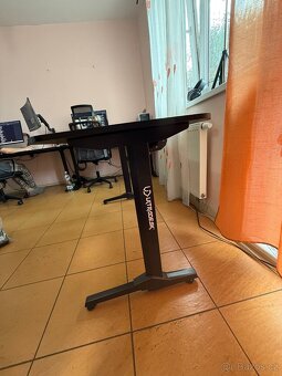 Prodám herní stůl ULTRADESK FRAG - 5
