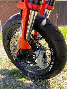 KTM 690 SMC-R 2023 A2 - 5