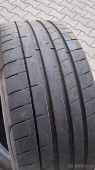 Prodám 2 x letní pneu Goodyear 245/40/21 - 5