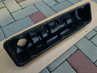 Volha Gaz 24, Gaz 2410, víko ventilů, nové original - 5