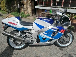 Moto Honda a Suzuki - 5