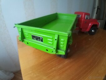 ZIL 130 s návĕsem, velké plechové autíčko 80 cm - 5