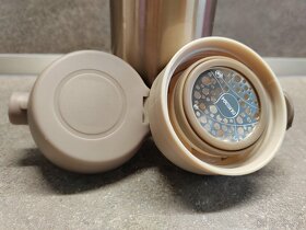 Nerezová termoska o objemu 0,5 L - 5