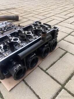 Hlava motoru Kawasaki z750 2004 - 5