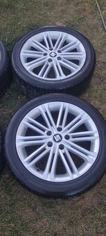 Letní kola originál Seat R17 - 5