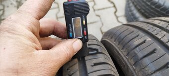 Prodám 2 x 205/55 R 16 H Barum Bravuris 5 - 5