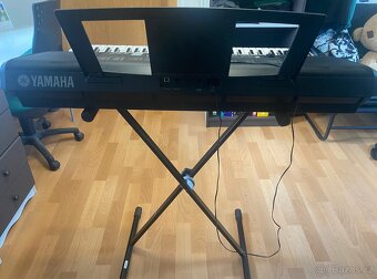 Klávesy Yamaha PSR E423 - 5