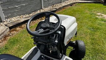 Zachovaly zahradní traktor,traktůrek MTD 12,5HP - 5