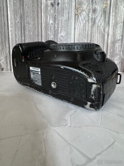 Canon 5D Mark IV - 5
