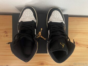 Jordan 1 mid Pollen - 5
