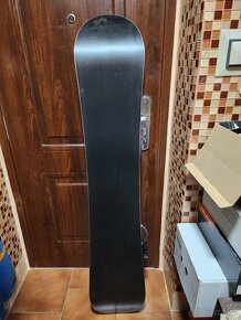 Prodám úplně nový snowboard TRANS 151cm dlouhý. - 5