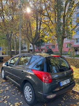 PEUGEOT 207sw 1.4i - 5