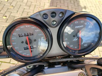 Ducati Monster 600 Dark (r. v. 2001) - 5