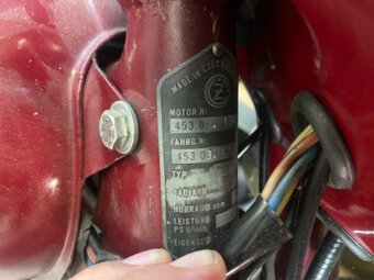 Kývačka ČZ 125 typ 453.01 - 5