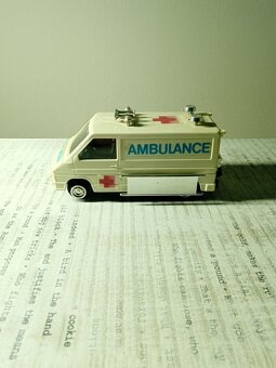 Hračky - auta z éry socialismu - 5