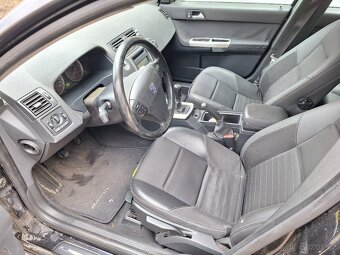 Prodám Volvo V50, 2.0 D, 100 kW, r.v.2006 kombi - 5